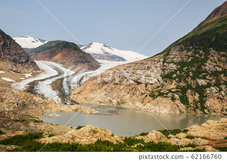 Salmon glacier 62166760
