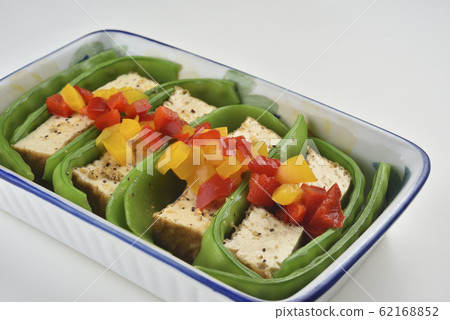 Beans, bowl beans, green, tofu, bell pepper 62168852