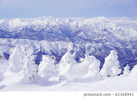 Echigo Sanzan from Aizu Komagatake in winter (exposure) Echigo Sanzan from Aizu Komagatake in winter (exposure) 62168941