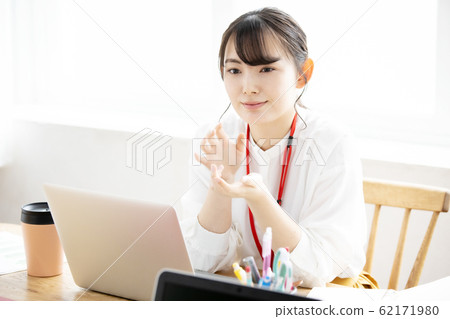 Business scene @ young female office worker 62171980