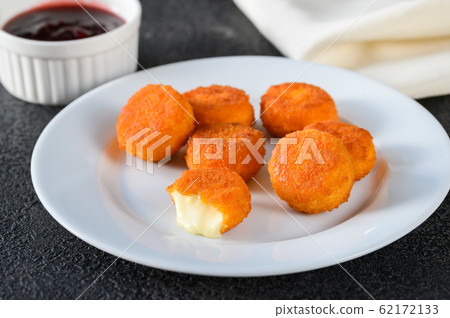 Camembert nuggets 62172133