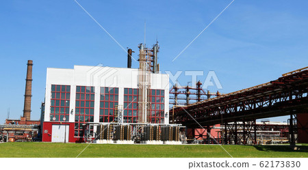 A large concrete technological industrial  62173830