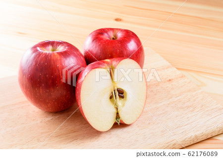 Delicious apple Delicious apple 62176089