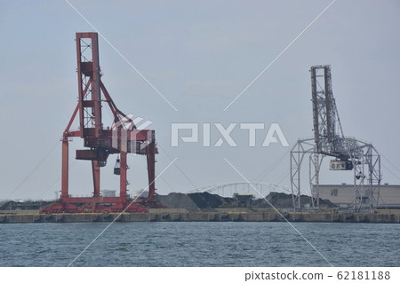 Factory view of Osaka Port 62181188
