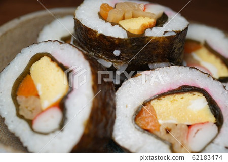 Rolled sushi with kelp health food Rolled sushi with kelp health food 62183474