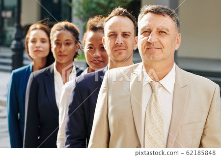 Entrepreneur and his team Entrepreneur and his team 62185848