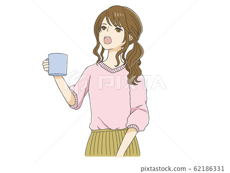 年輕女子漱口預防感冒 年輕女子漱口預防感冒 62186331