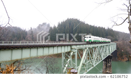 Tadami Line Second Bridge and Train Tadami Line Second Bridge and Train 62186752