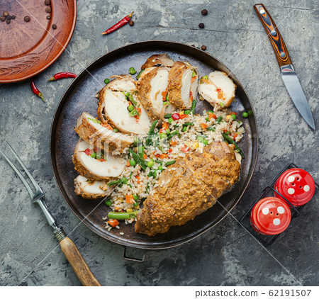 Chicken stuffed with vegetables 62191507