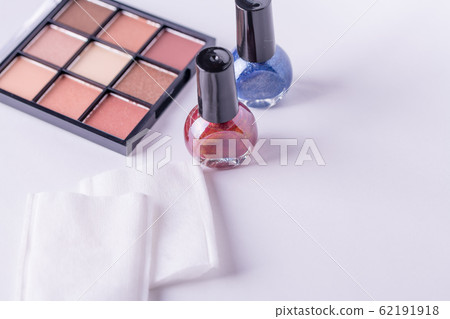 [Cosmetics manicure eyeshadow] 62191918