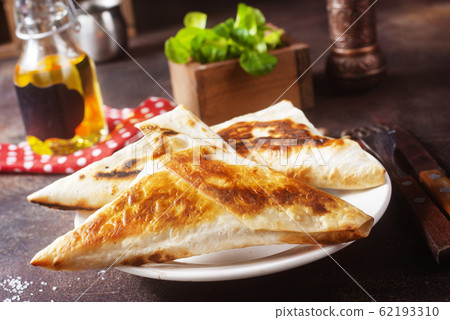 fried flatbread 62193310