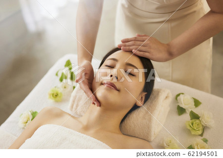 審美的年輕女子 審美的年輕女子 62194501