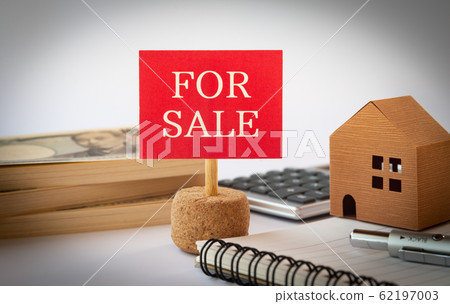 FOR SALE on sale real estate FOR SALE on sale real estate 62197003