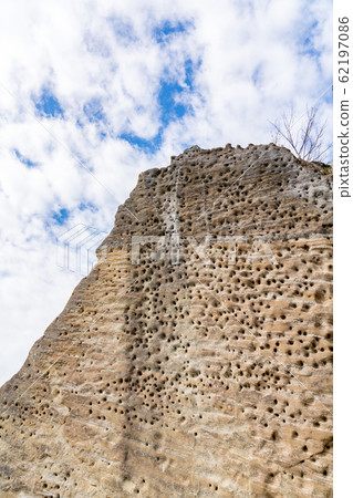 rock climbing  62197086