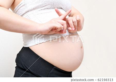Pregnant women and bad things 62198313