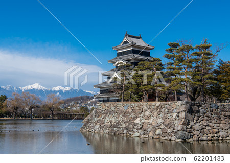 Matsumoto Castle, National Treasure, Winter Northern Alps, Mt. Jonnen, 12 existing castle towers, Shinshu, Matsumoto, Nagano Matsumoto Castle, National Treasure, Winter Northern Alps, Mt. Jonnen, 12 existing castle towers, Shinshu, Matsumoto, Nagano 62201483