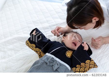 4 month old baby and mother in hakama 4 month old baby and mother in hakama 62203148