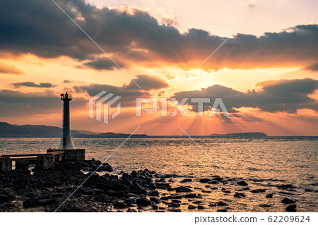 Sezenzaki Lighthouse (Evening view) 62209624