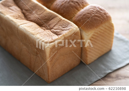 Bread before cutting Premium bread Image 62210898
