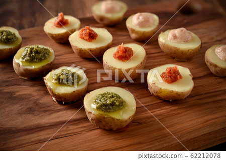 New potato hors d'oeuvre New potato hors d'oeuvre 62212078