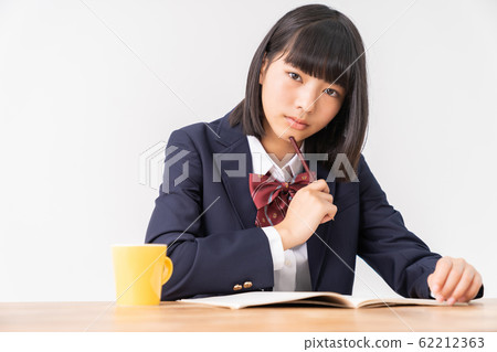 學習制服的女孩 62212363