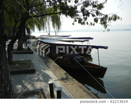 West Lake in Hangzhou, China 62213624