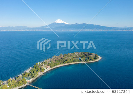 靜岡縣西伊豆鳥瞰大崎和富士山冬季 靜岡縣西伊豆鳥瞰大崎和富士山冬季 62217244