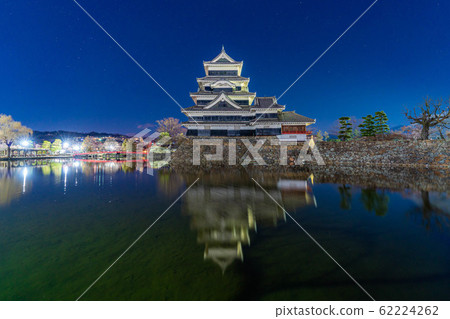 Night view of Matsumoto Castle [Nagano Prefecture] 62224262