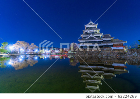 松本城的夜景[長野縣] 62224269