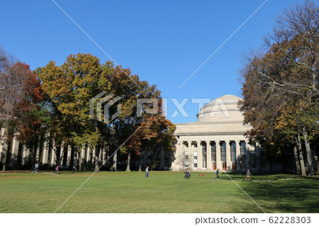 Massachusetts Institute of Technology Massachusetts Institute of Technology 62228303