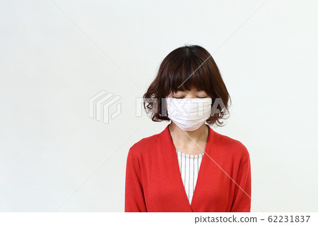 戴著面具的女人 戴著面具的女人 62231837