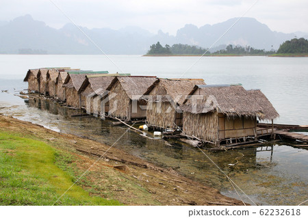 The hut hay on raft in Cheow Lan Dam is vintage The hut hay on raft in Cheow Lan Dam is vintage 62232618