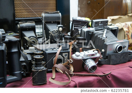 KUALA LUMPUR, MALAYSIA -DECEMBER 9, 2018: Antique camera displayed by collectors for public viewing. KUALA LUMPUR, MALAYSIA -DECEMBER 9, 2018: Antique camera displayed by collectors for public viewing. 62235781
