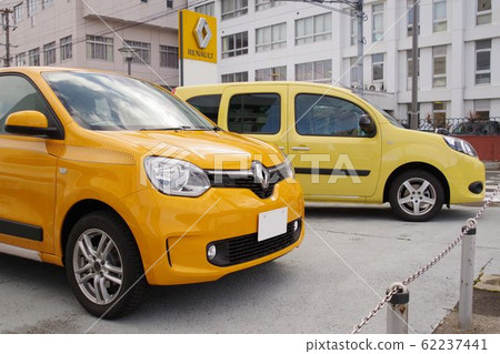 Imported cars from dealers Renault cars Imported cars from dealers Renault cars 62237441