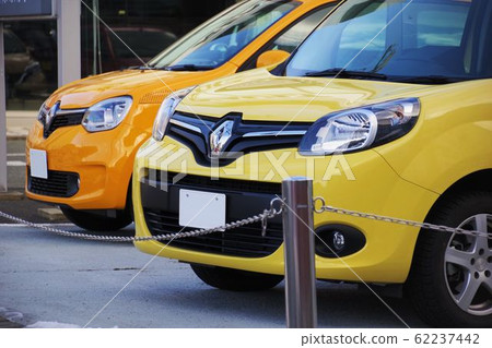 Cars lined up in dealerships Import cars Renault 62237442