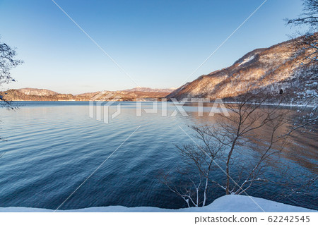 十和田冬季八achi平國家公園十和田湖 十和田冬季八achi平國家公園十和田湖 62242545