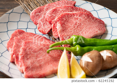 Wagyu loin slice 62245192