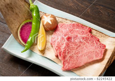 Wagyu loin slice Wagyu loin slice 62245422