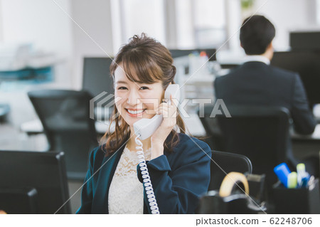 phone, businesswoman, female business person 62248706