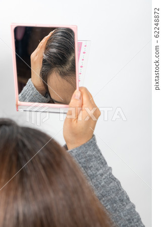 [Middle gray hair mirror] 62248872