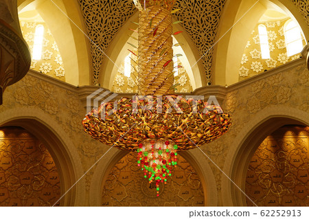 Chandelier of Sheikh Zayed Grand Mosque (UAE) 62252913