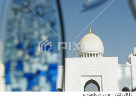 謝赫·扎耶德大清真寺彩繪玻璃（UAE） 62252915