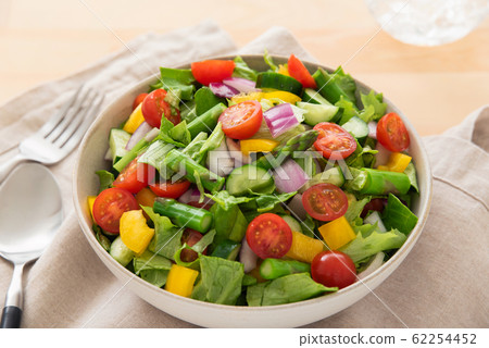 Chopped salad 62254452