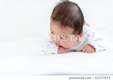 4個月大的嬰兒 62257973