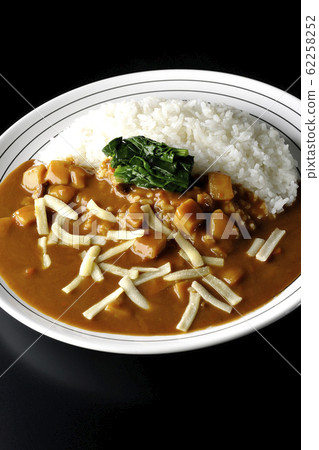 Spinach cheese curry 62258252