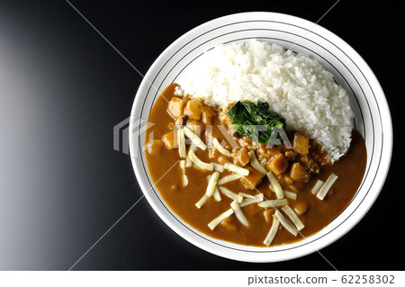 Spinach cheese curry 62258302