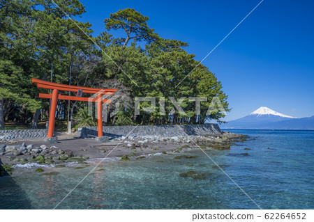 Mihama Misaki Park Torii, Suruga Bay and Mt. Fuji "Numata Toda" 62264652