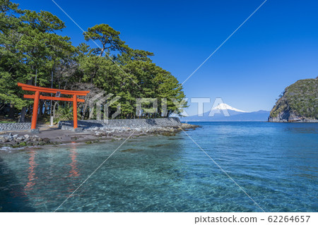 Mihama Misaki Park Torii, Suruga Bay and Mt. Fuji "Numata Toda" 62264657