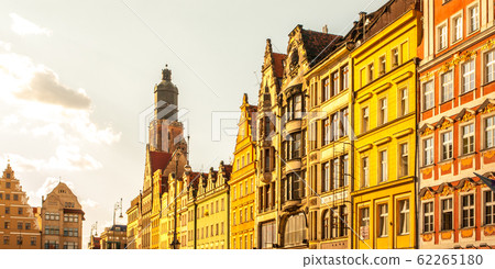 Colorful facade houses at Market Square in Wroclaw, Poland 62265180