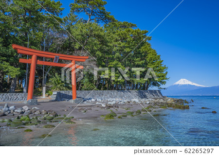 Mihama Misaki Park Torii, Suruga Bay and Mt. Fuji "Numata Toda" 62265297